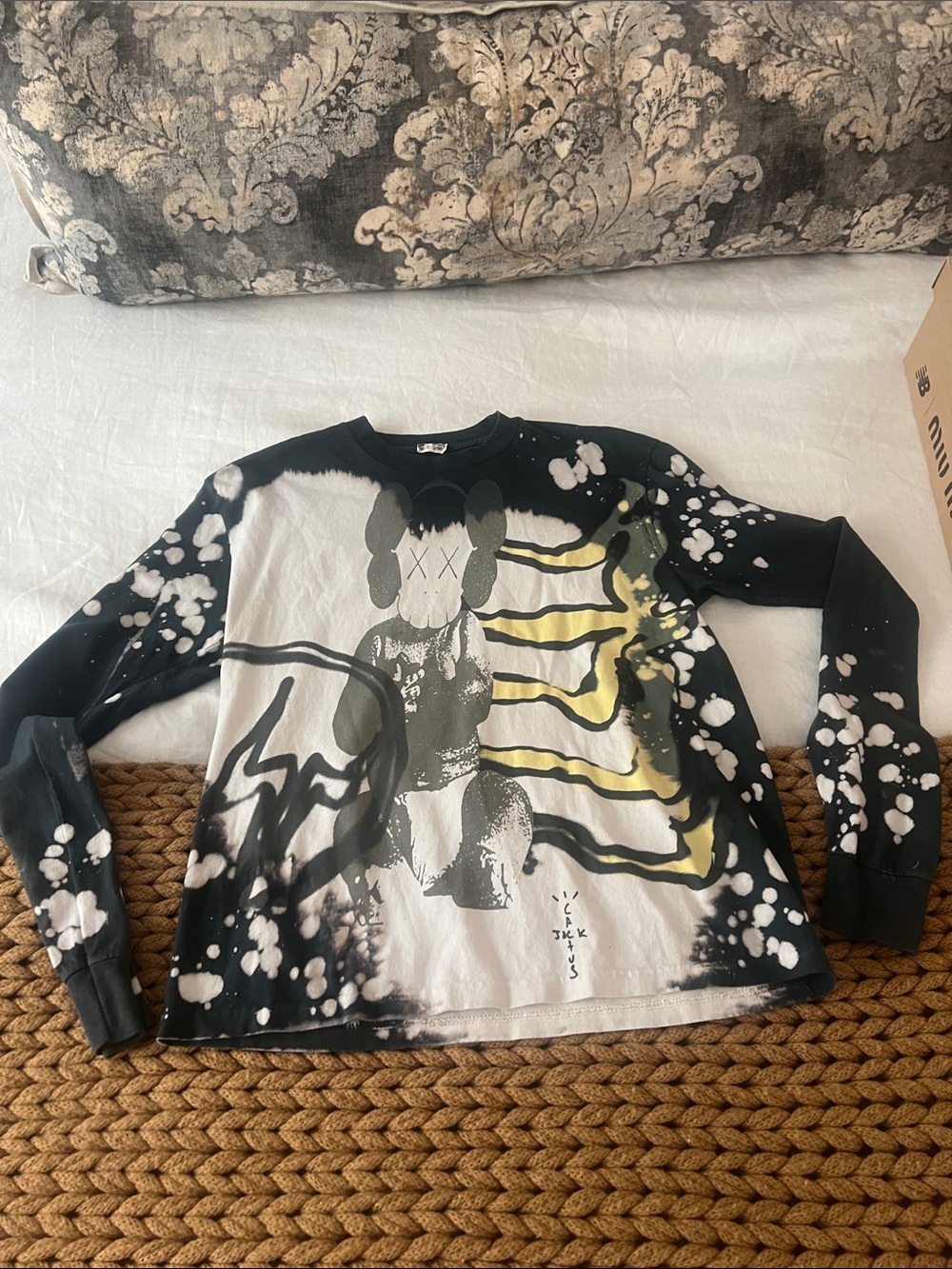 Travis Scott Cactus Jack Black & White Graphic Men’s Long-Sleeve shirt